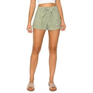 April Kiss Green Floral Linen Blend Shorts